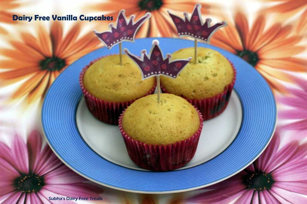 Vanilla Cupcakes 1