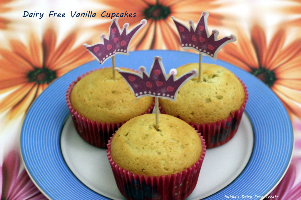 Vanilla Cupcakes 2